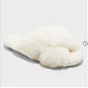 NWT- Stars Above White Faux Fur Women's Slippers